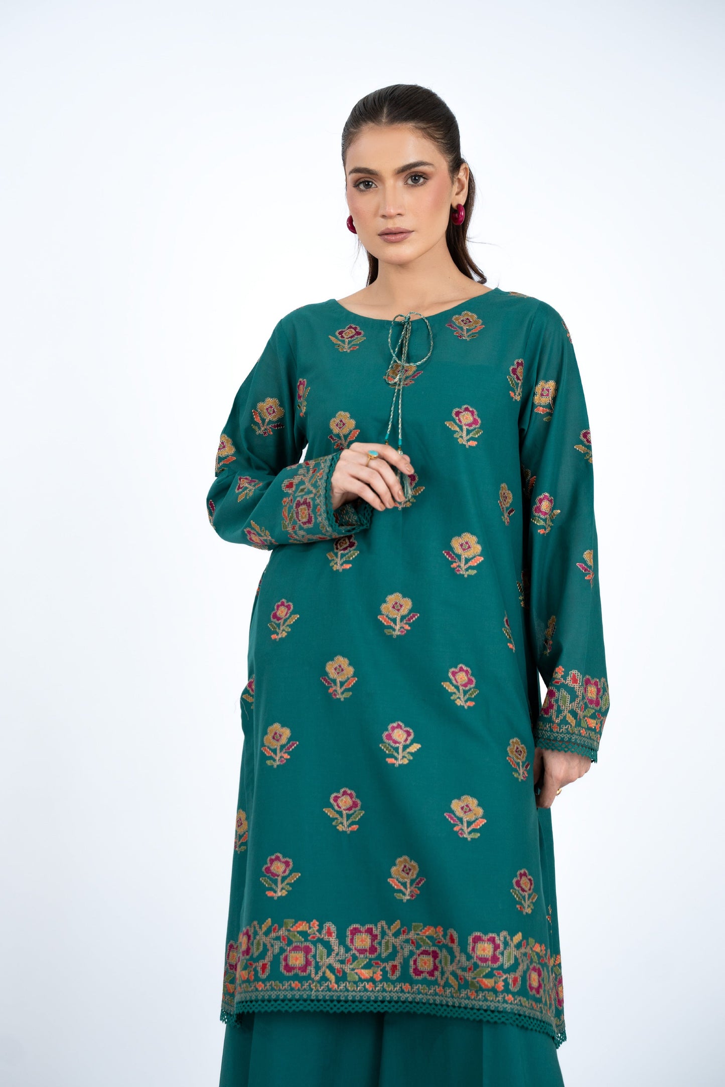 EMBROIDERED LAWN 2 PCS (UNSTITCHED)