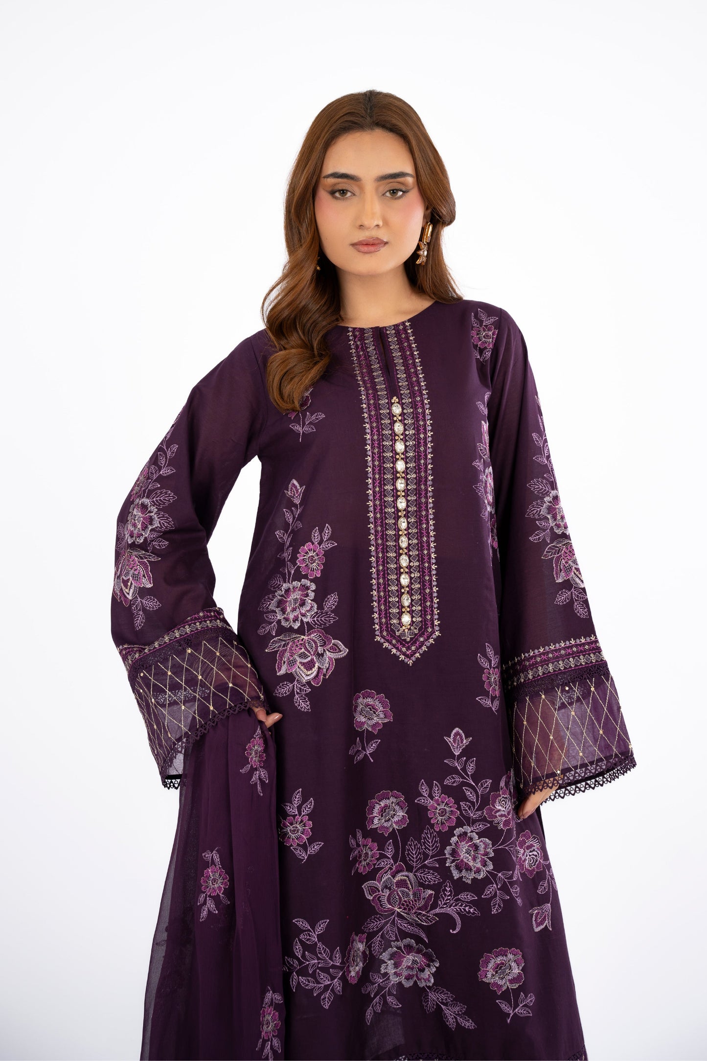 EMBROIDERED LAWN 3 PCS (UNSTITCHED)