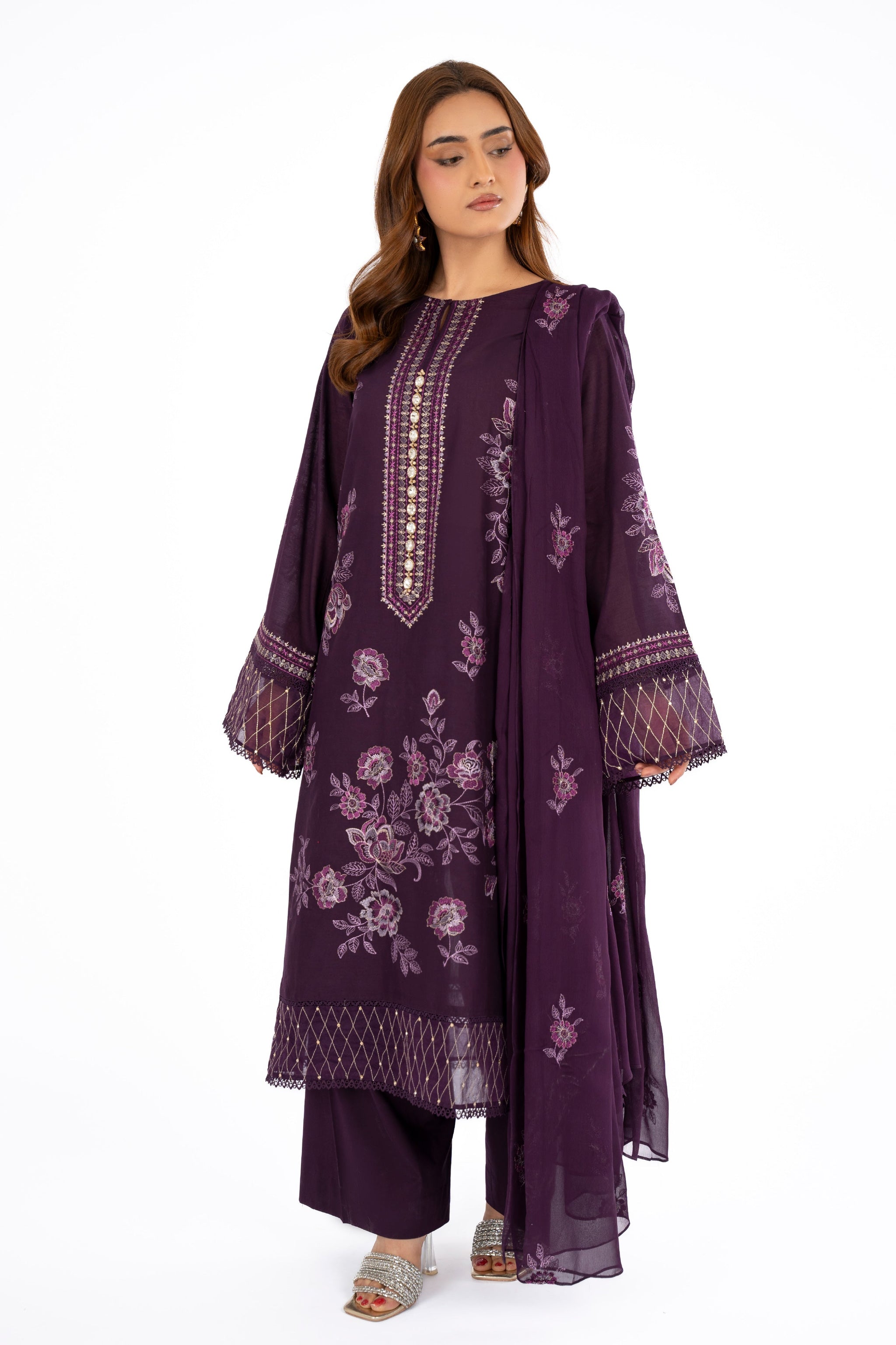EMBROIDERED LAWN 3 PCS (UNSTITCHED)