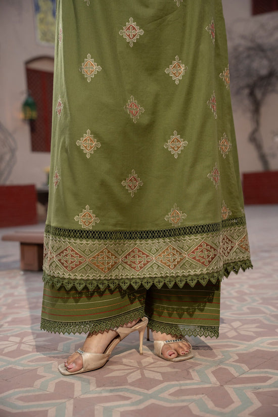EMBROIDERED LAWN 2 PCS (UNSTITCHED)