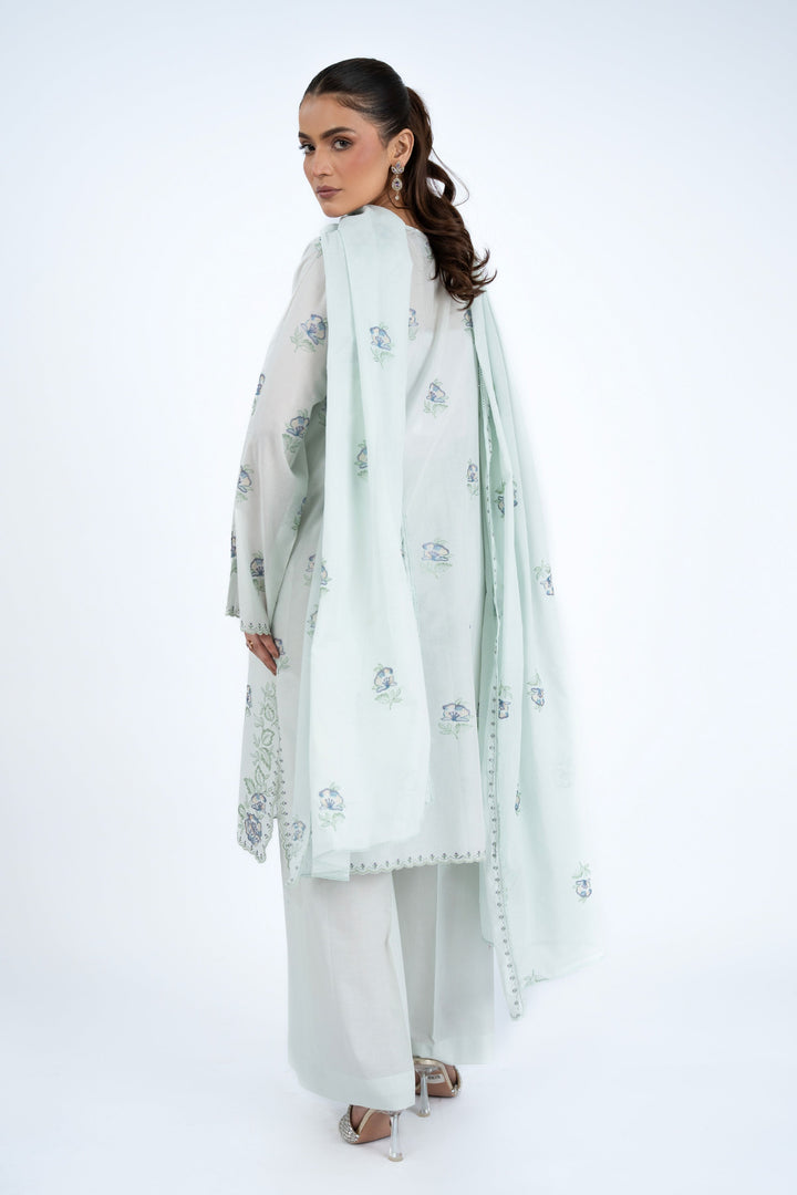 EMBROIDERED LAWN 3 PCS (UNSTITCHED)