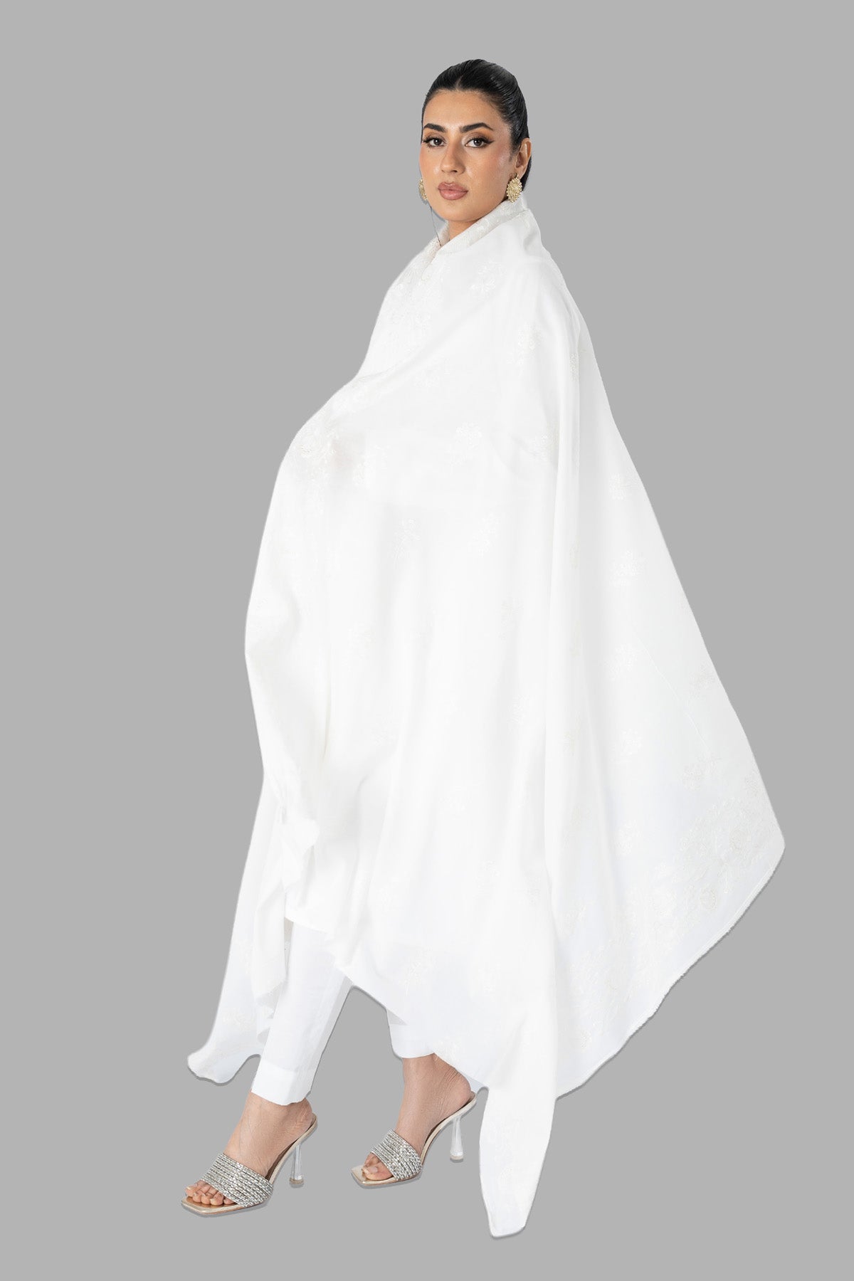 EMBROIDERED LAWN SHAWL (UNSTITCHED)