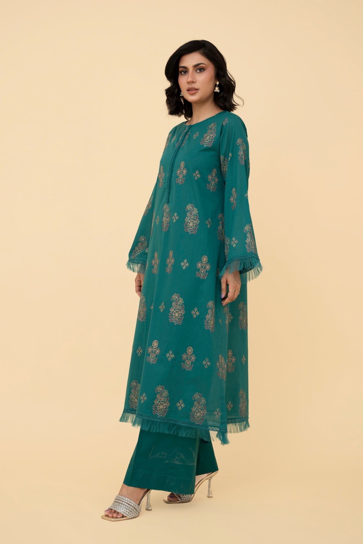 EMBROIDERED LAWN 2 PCS (UNSTITCHED)