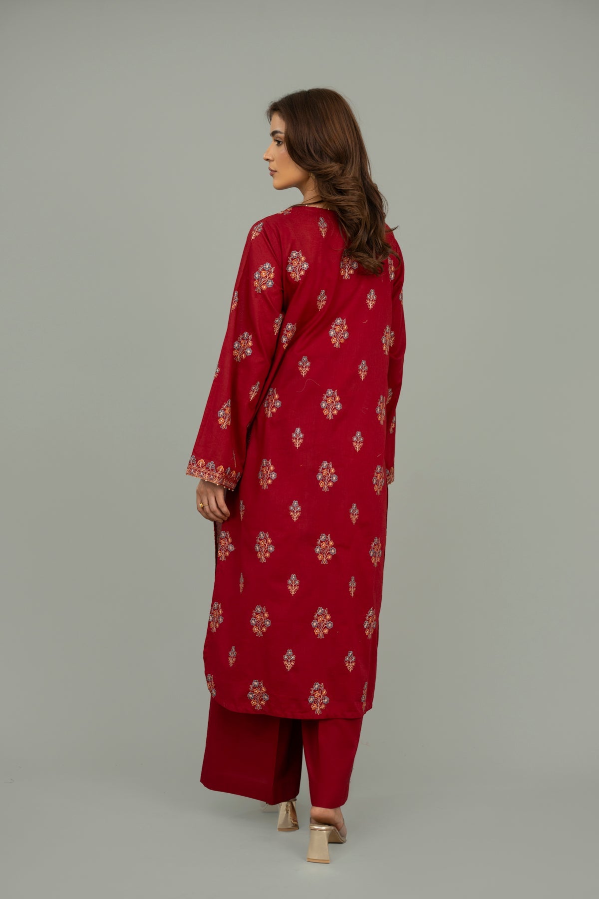 EMBROIDERED LAWN 2 PCS (UNSTITCHED)