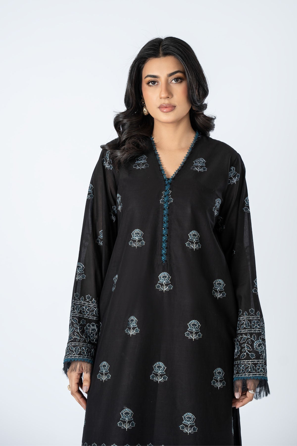 EMBROIDERED LAWN 2 PCS (UNSTITCHED)