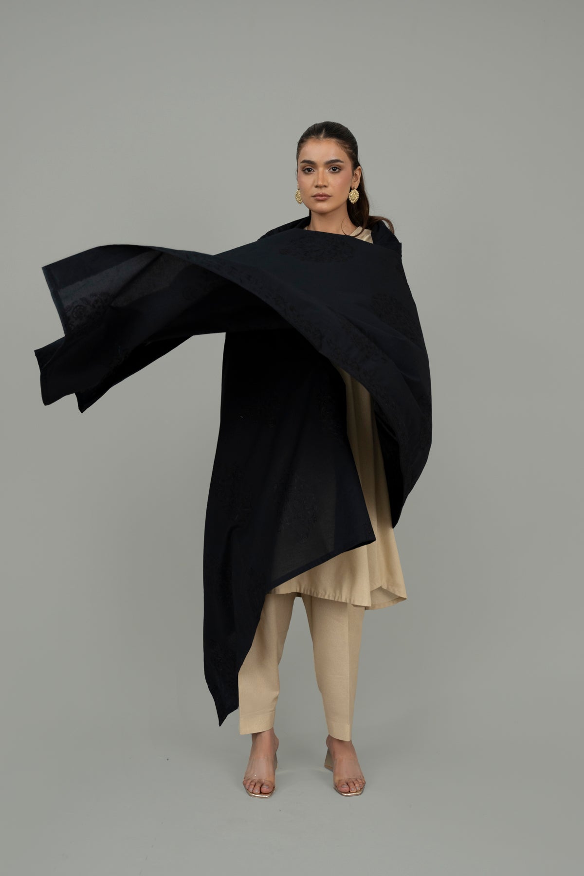 EMBROIDERED LAWN SHAWL (UNSTITCHED)