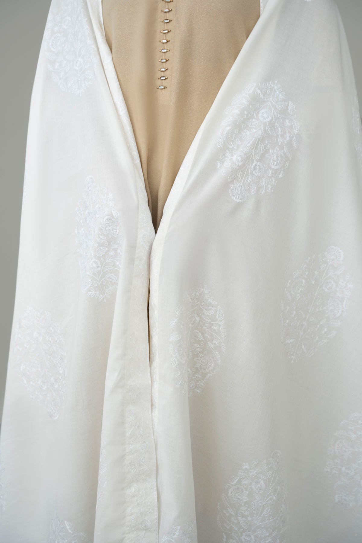 EMBROIDERED LAWN SHAWL (UNSTITCHED)