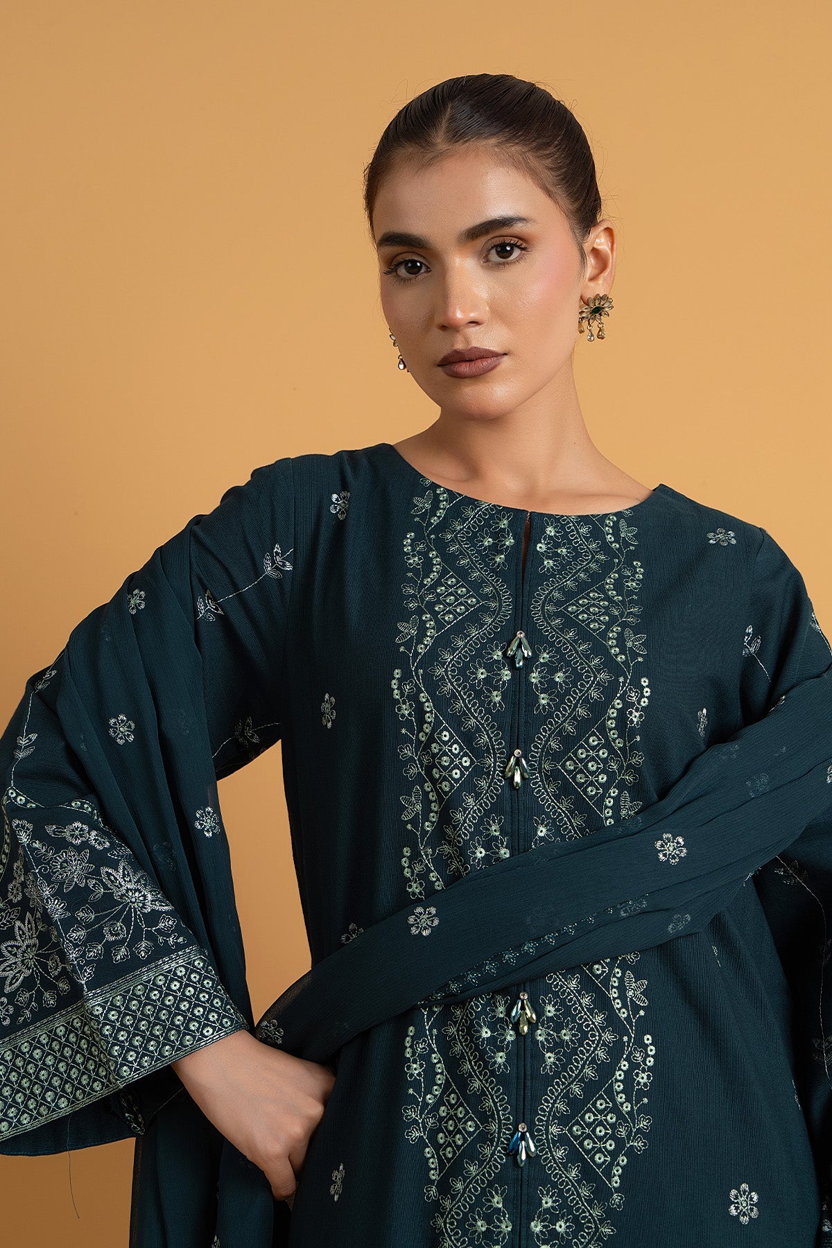 EMBROIDERED SLUB KHADDAR 3 PCS (UNSTITCHED)