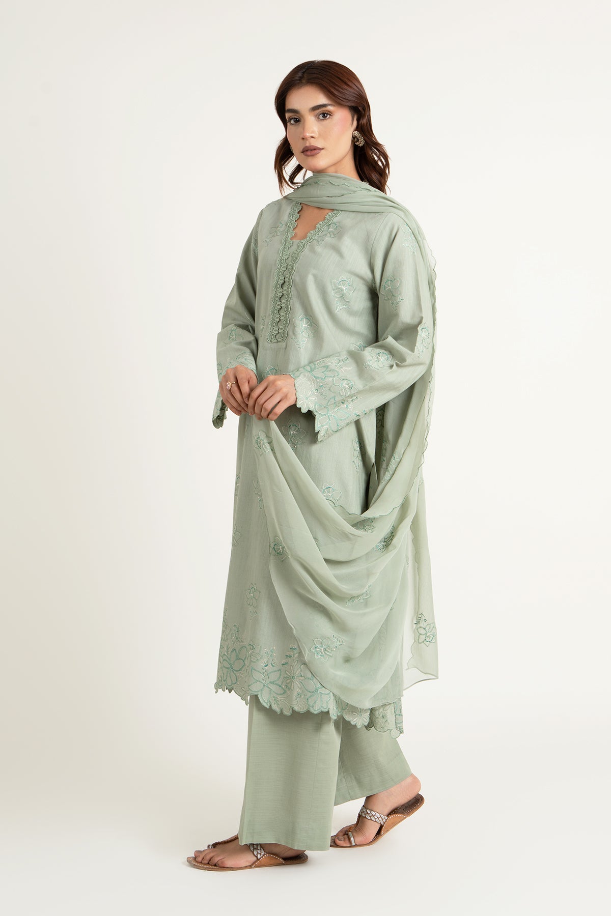 EMBROIDERED SLUB KHADDAR 3 PCS (UNSTITCHED)