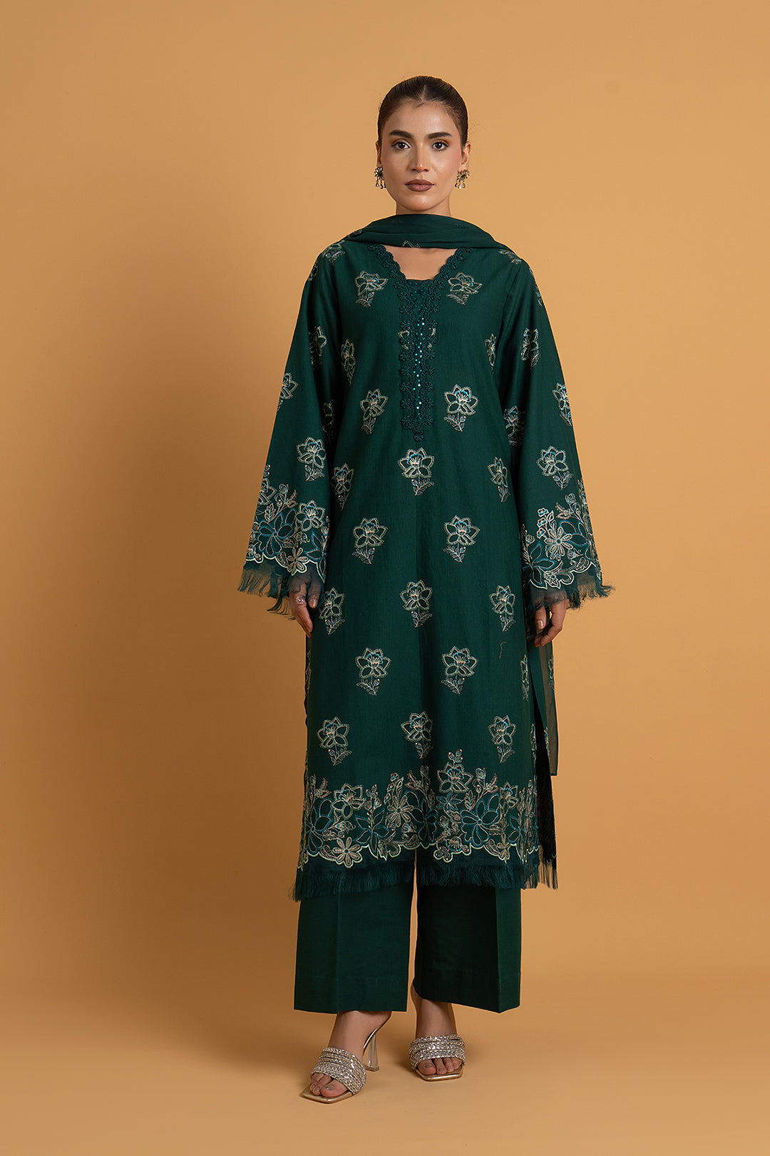 EMBROIDERED SLUB KHADDAR 3 PCS (UNSTITCHED)