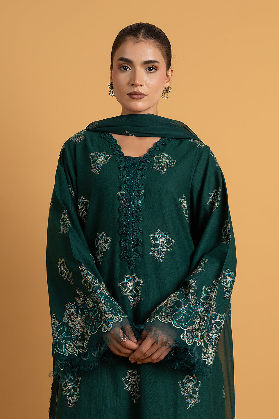 EMBROIDERED SLUB KHADDAR 3 PCS (UNSTITCHED)