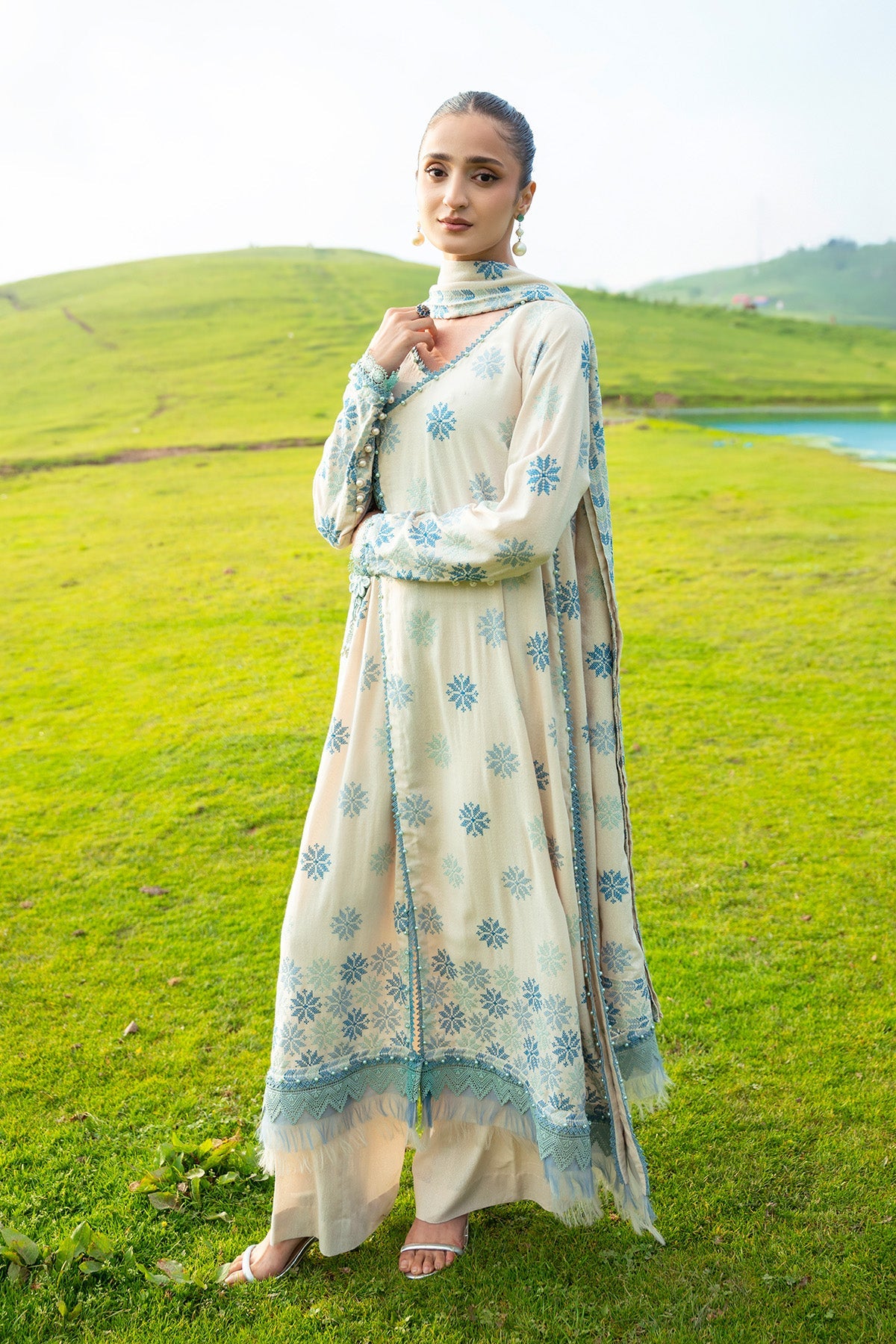 EMBROIDERED  KARANDI LAWN 2 PCS (UNSTITCHED)
