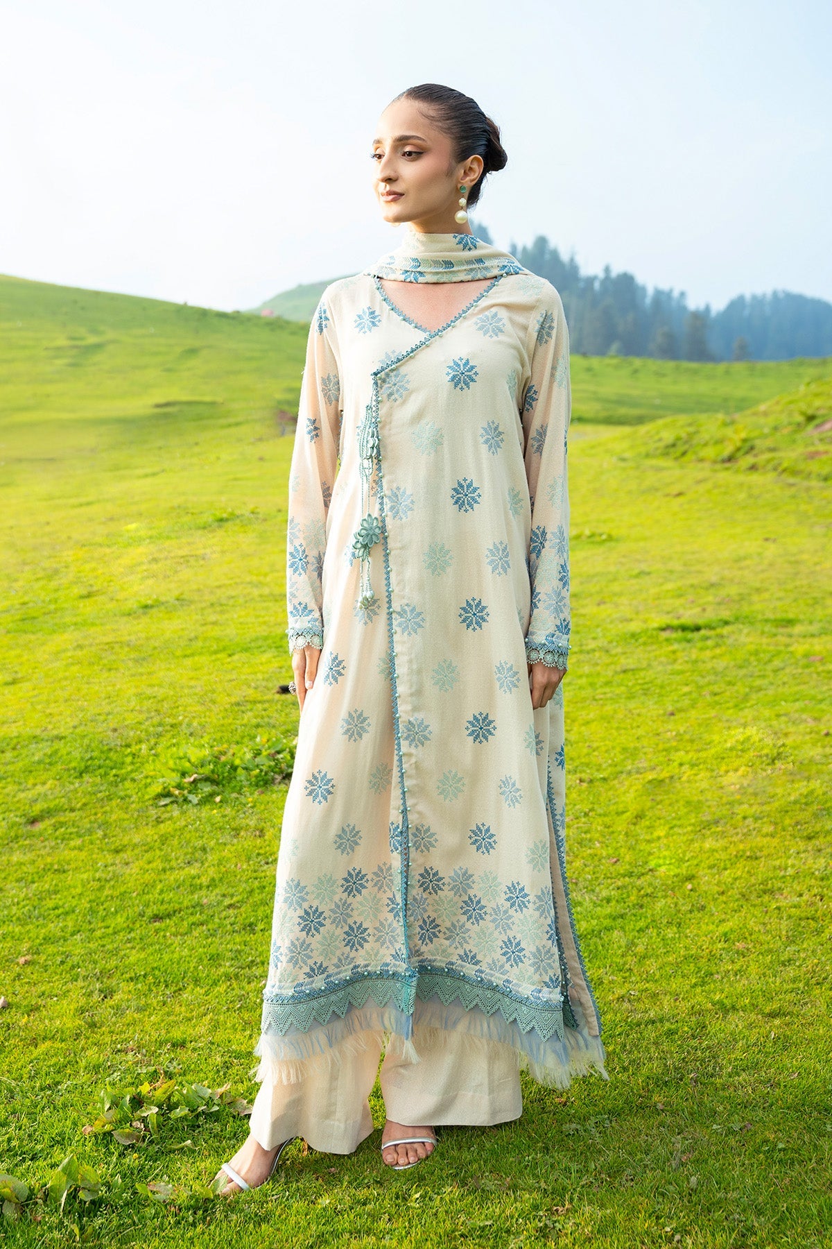 EMBROIDERED  KARANDI LAWN 2 PCS (UNSTITCHED)