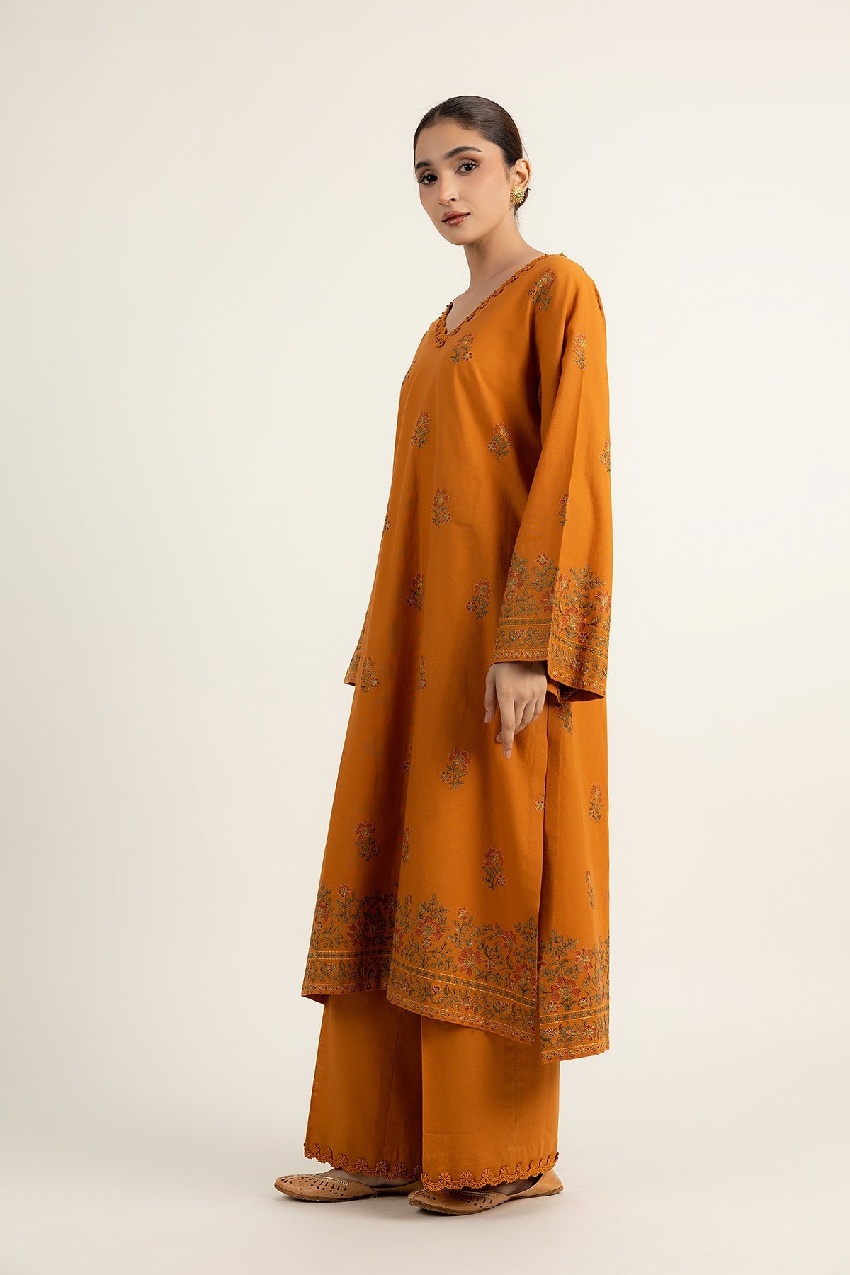 EMBROIDERED SLUB KHADDAR 2 PCS (UNSTITCHED)