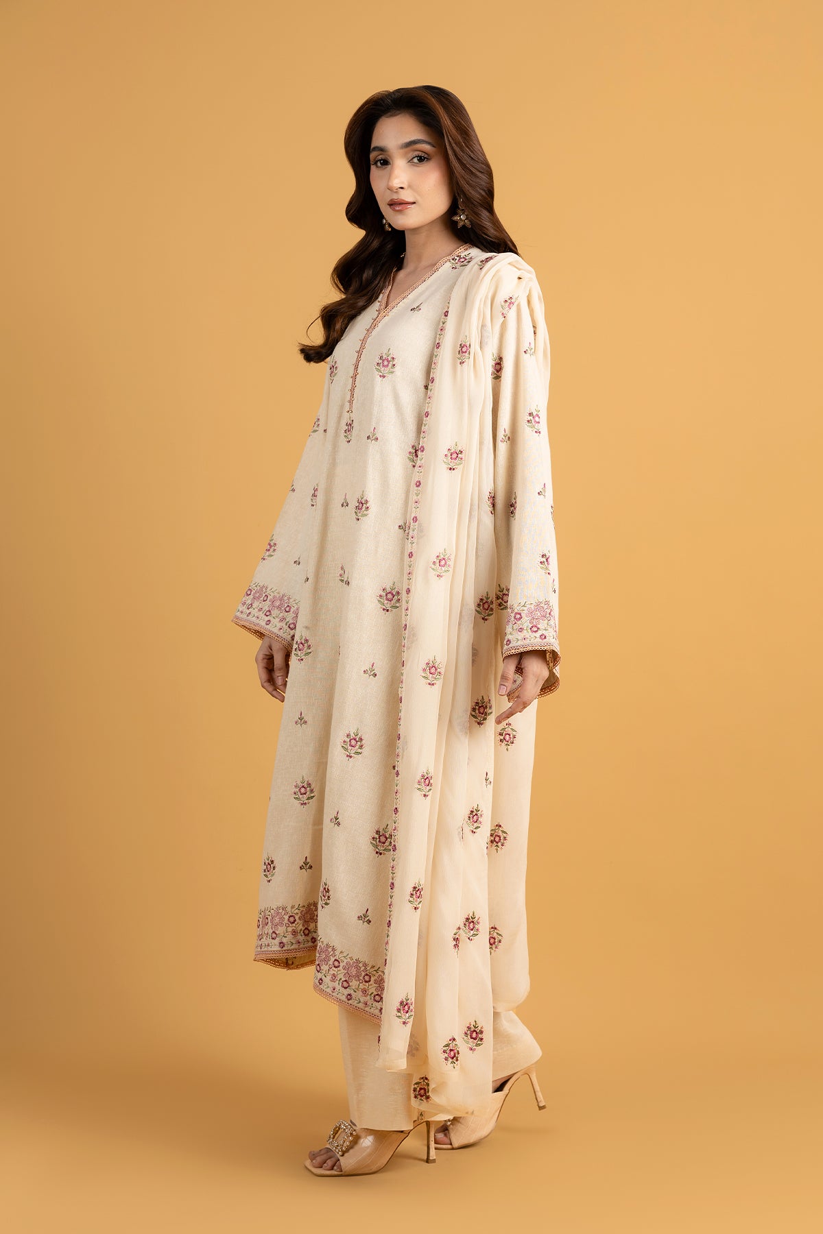 EMBROIDERED COTTON KARANDI 3 PCS (UNSTITCHED)