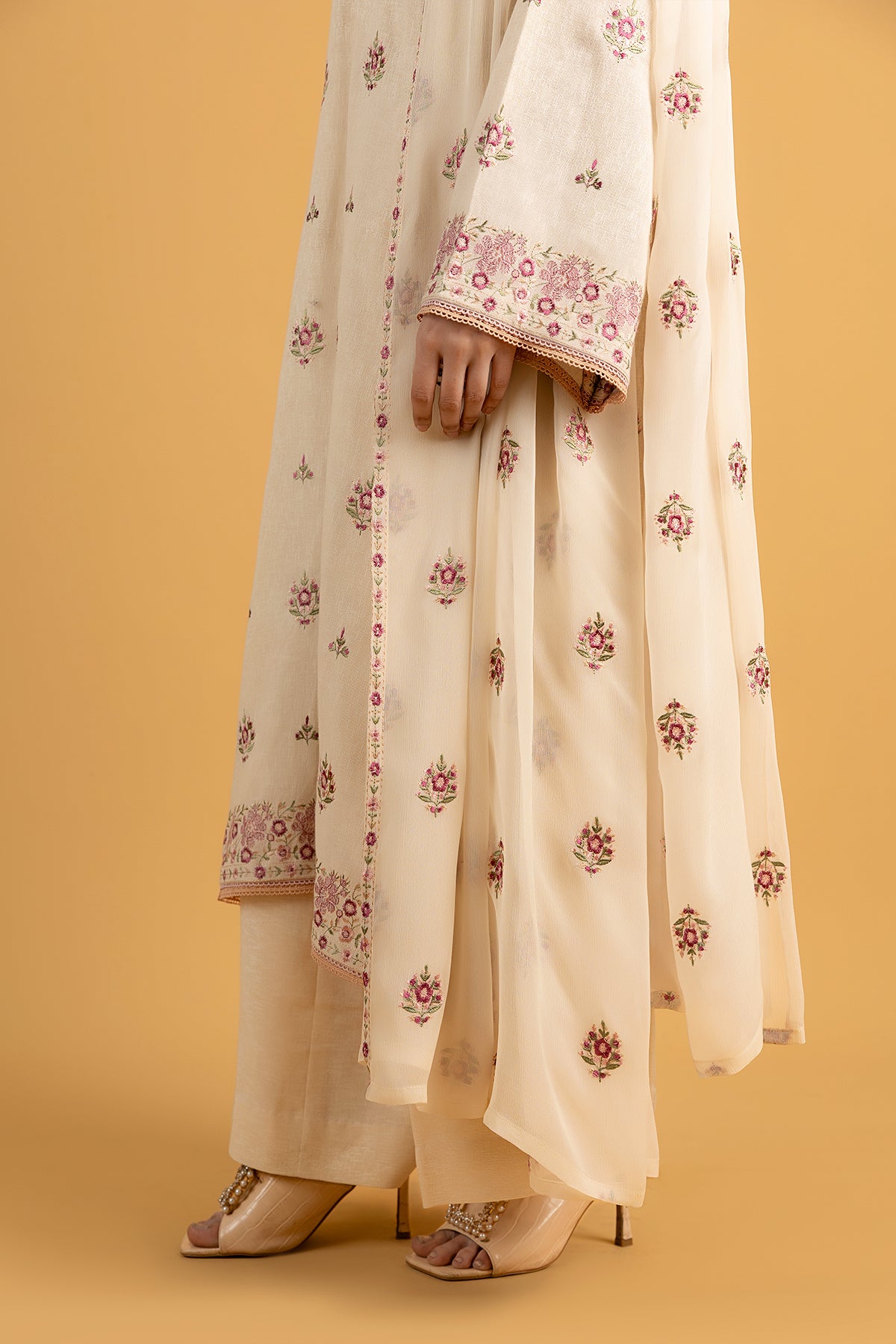 EMBROIDERED COTTON KARANDI 3 PCS (UNSTITCHED)