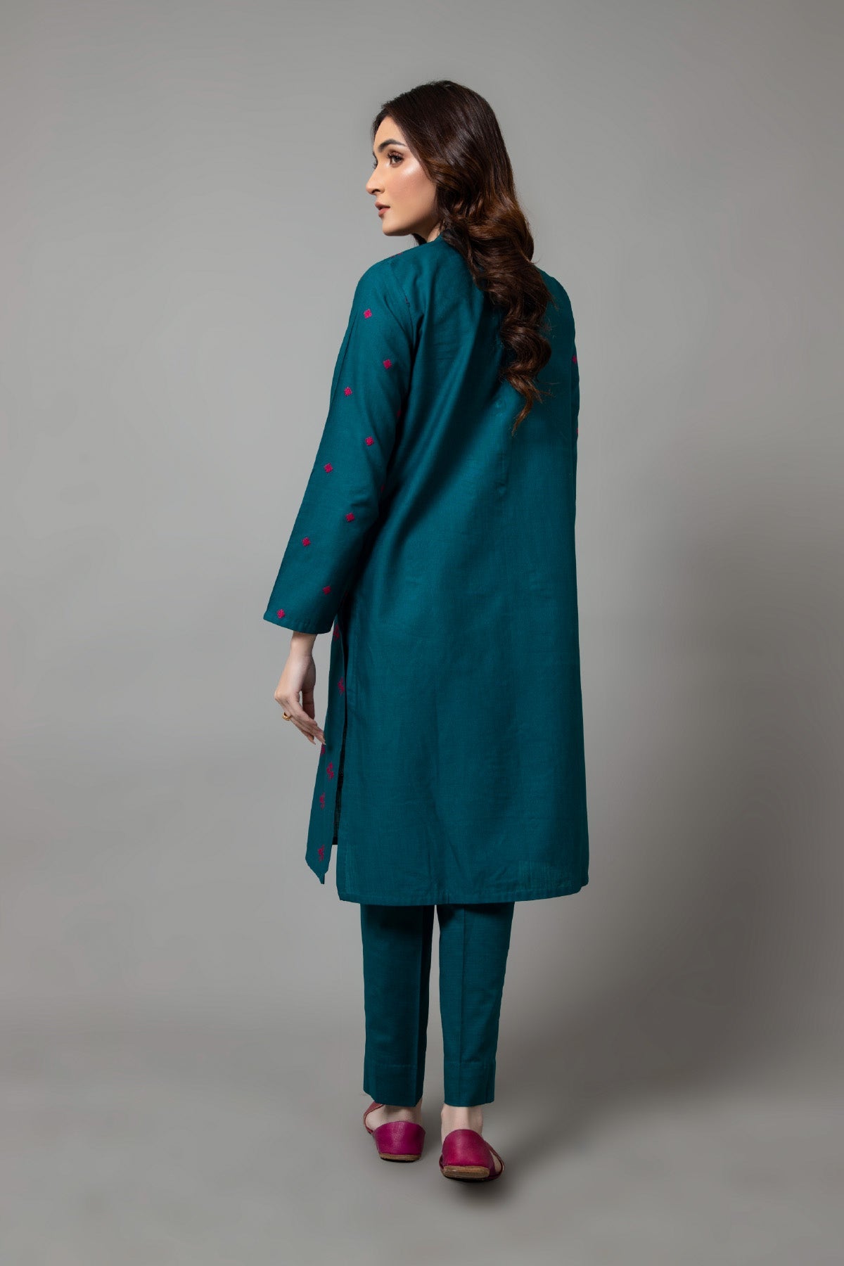 PRET EMBROIDERED SLUB KHADDAR 2 PCS