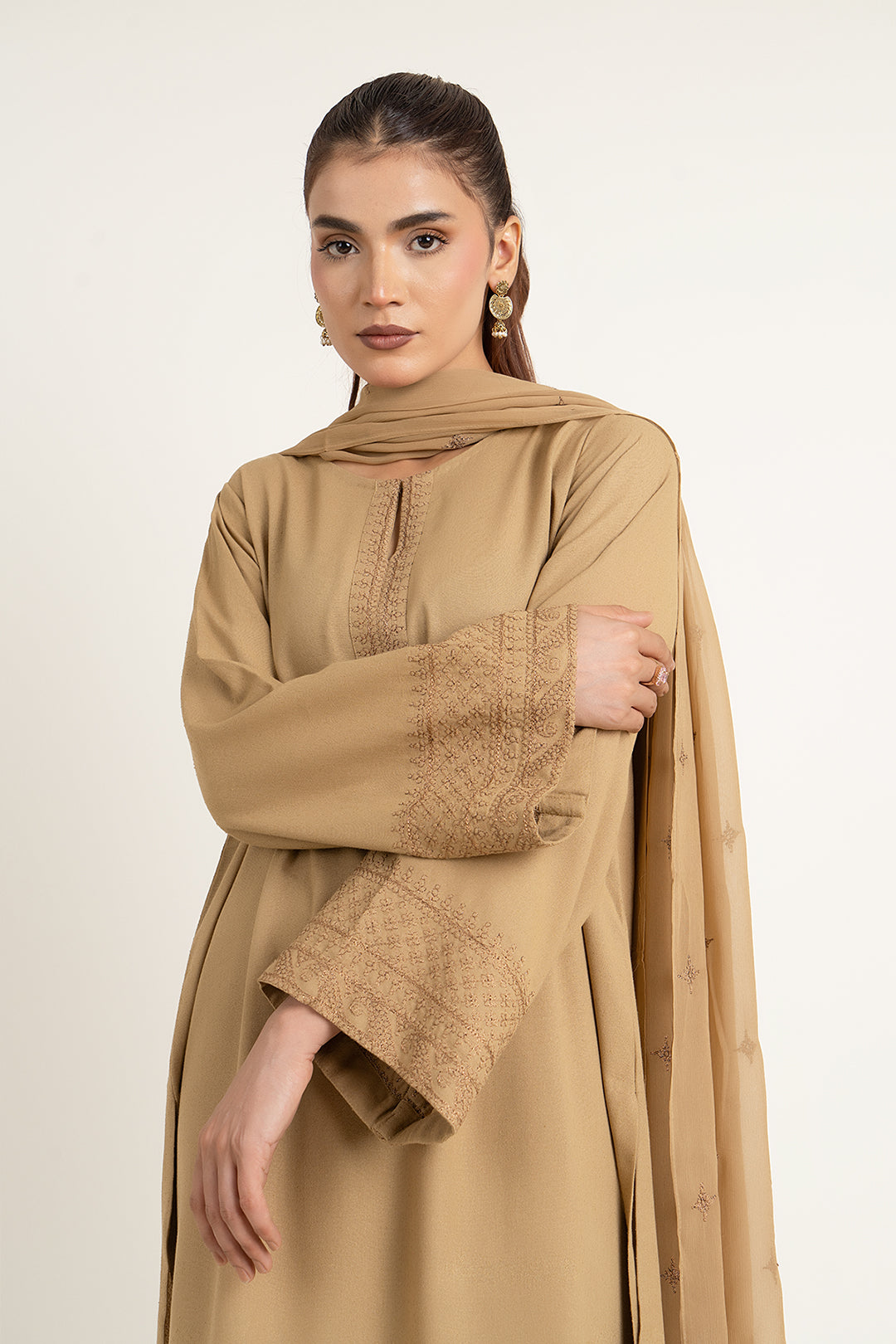 PRET EMBROIDERED KARANDI LAWN 3 PCS