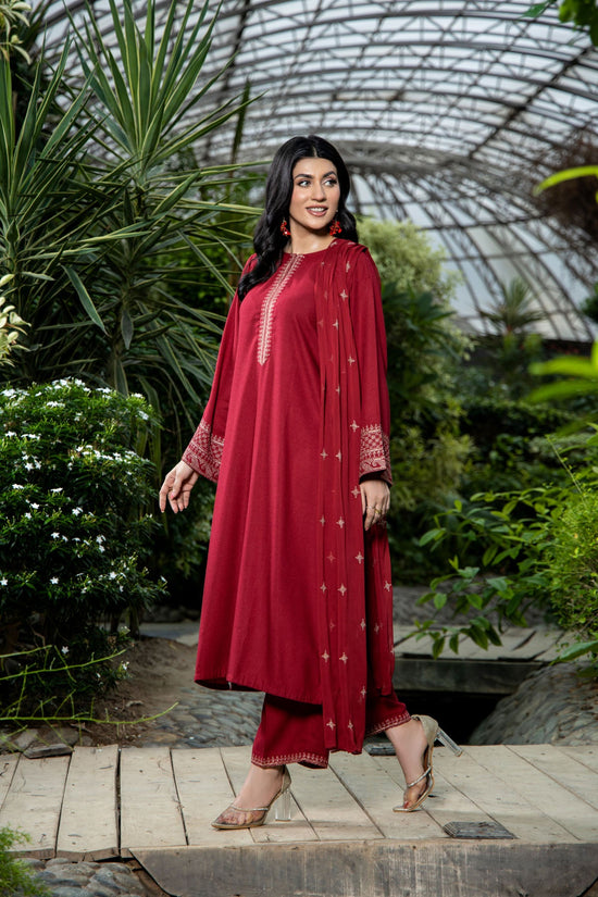 PRET EMBROIDERED KARANDI LAWN 3 PCS