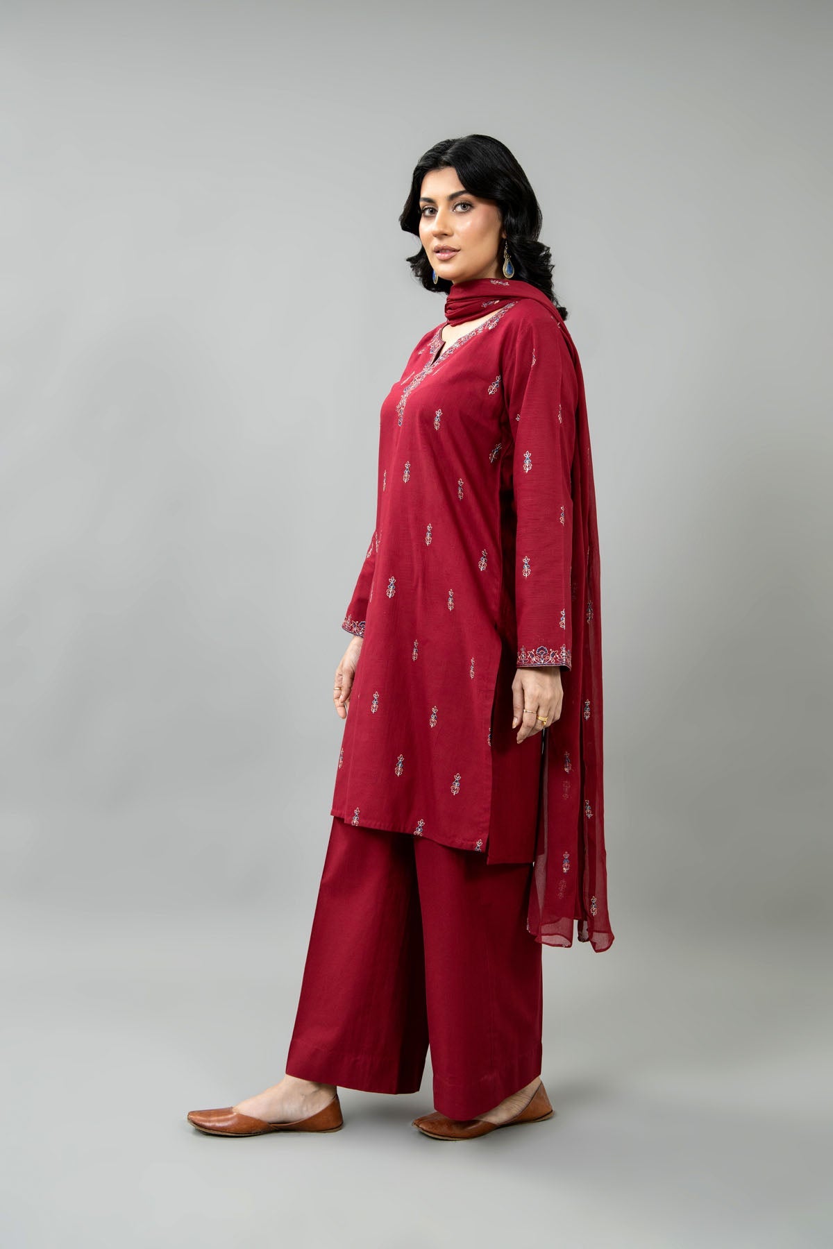 PRET EMBROIDERED SLUB KHADDAR 3 PCS