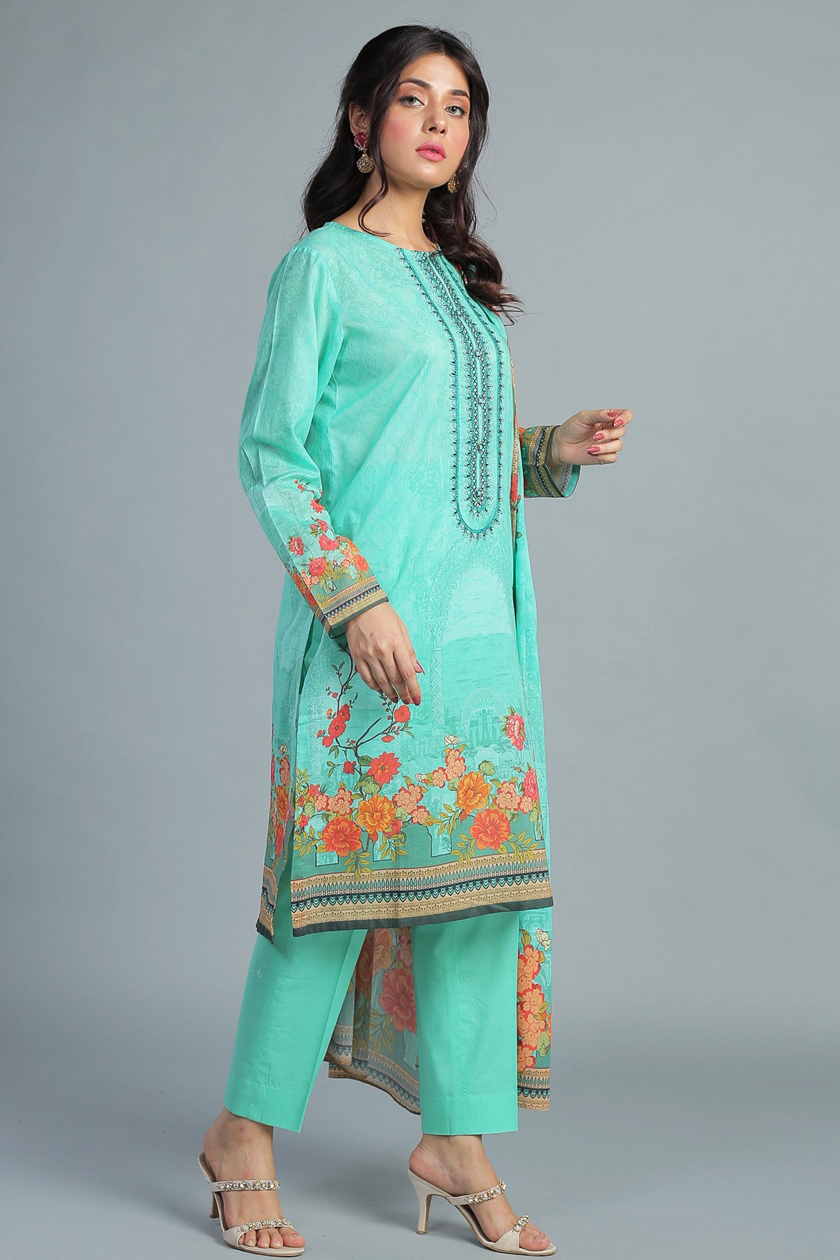 PRET PRINTED & EMBROIDERED LAWN 3 PCS