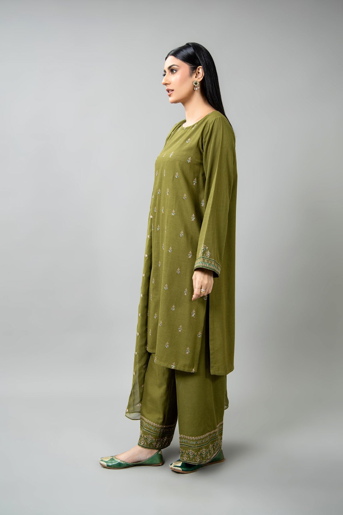 PRET EMBROIDERED KARANDI LAWN 3 PCS
