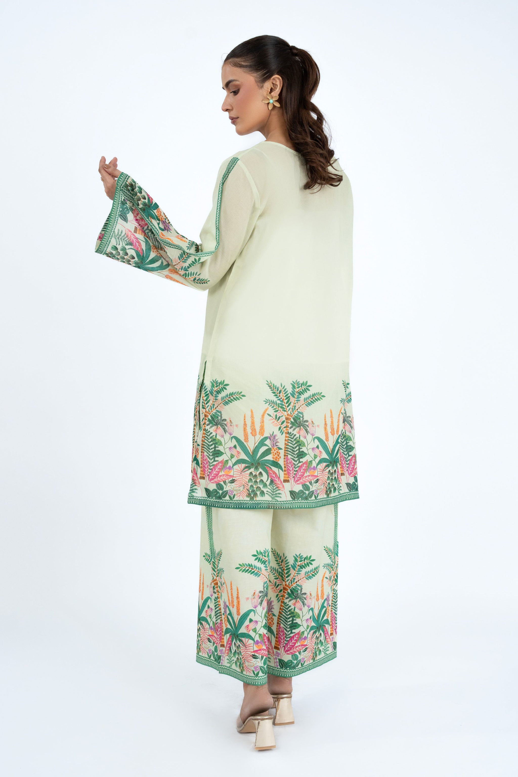 PRET PRINTED LAWN 2 PCS