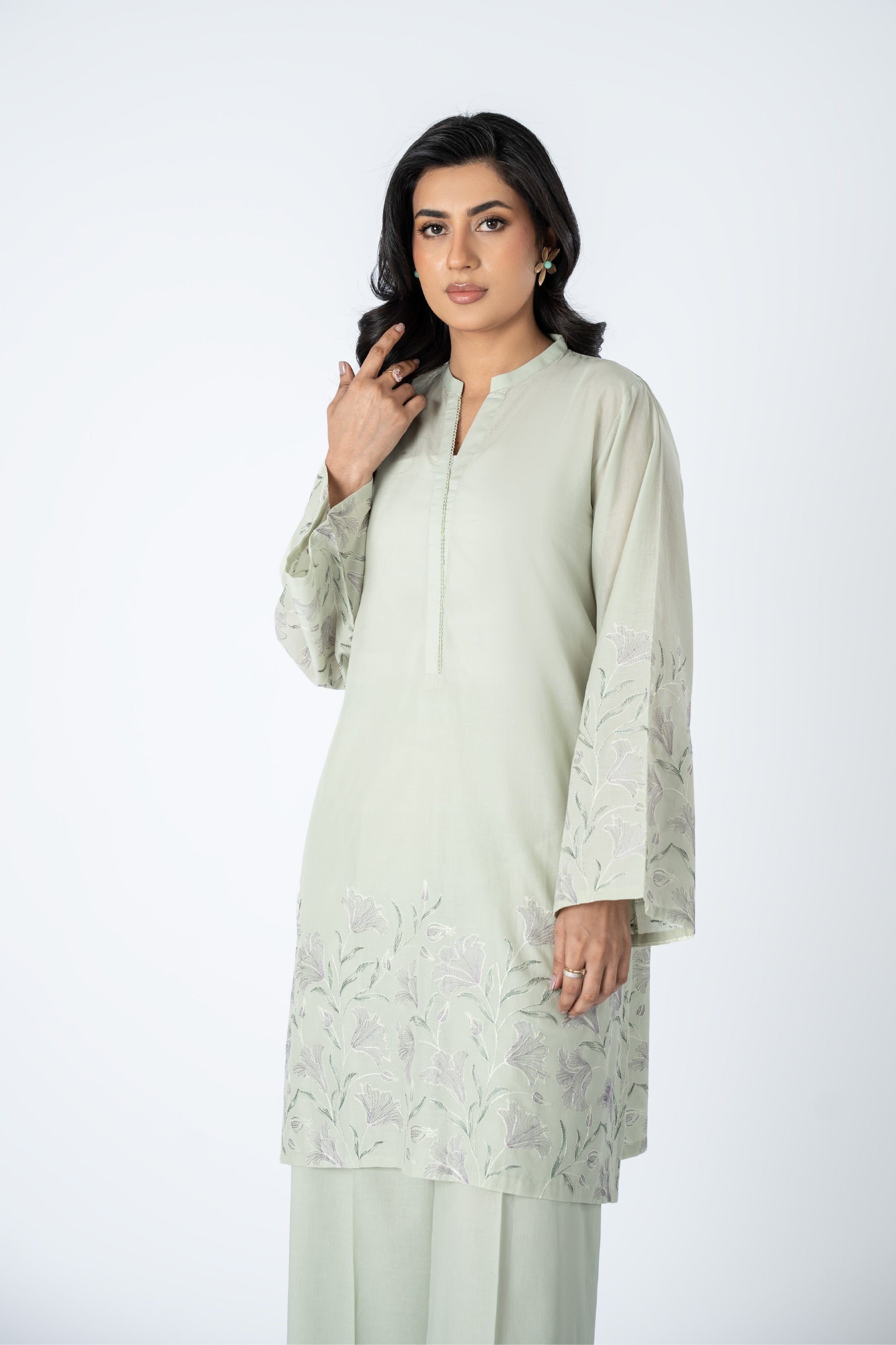 PRET EMBROIDERED LAWN 2 PCS