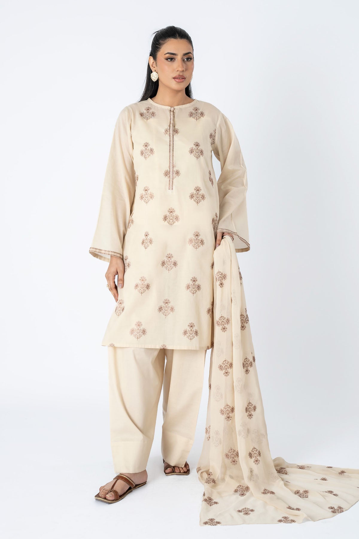 PRET EMBROIDERED LAWN 3 PCS