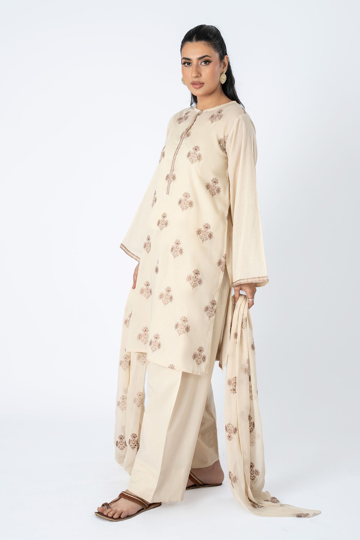 PRET EMBROIDERED LAWN 3 PCS
