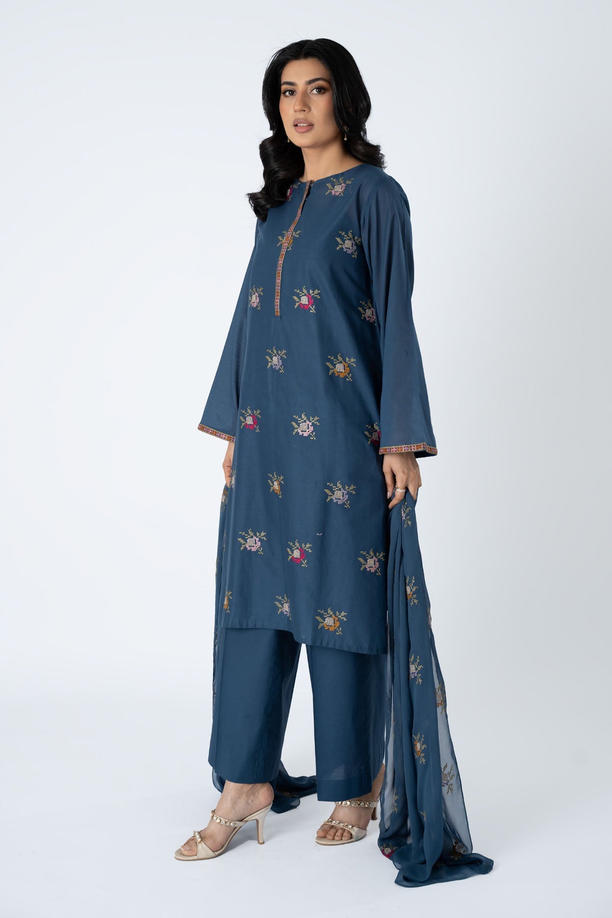 PRET EMBROIDERED LAWN 3 PCS