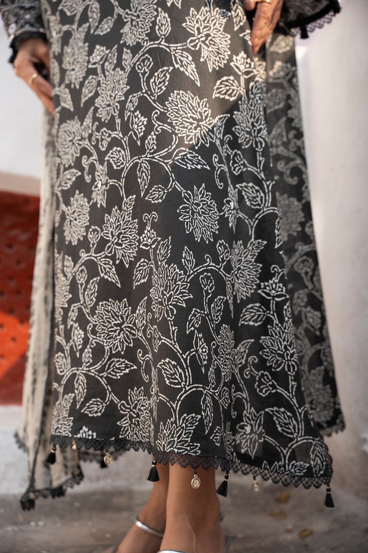 EMBROIDERED & PRINTED LAWN 3 PCS (UNSTITCHED)