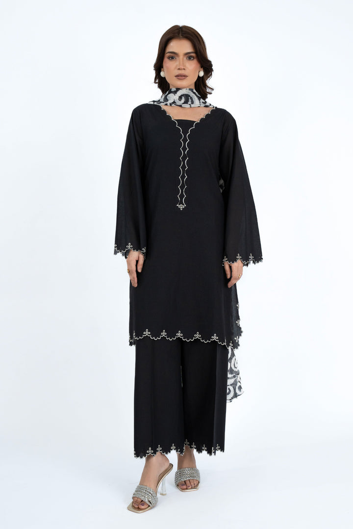 PRET EMBROIDERED & PRINTED LAWN 3 PCS