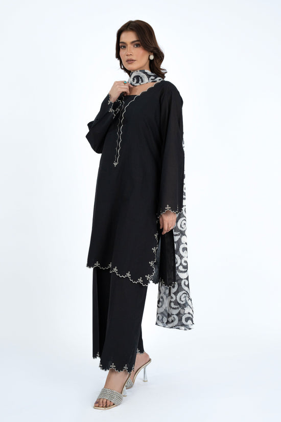 PRET EMBROIDERED & PRINTED LAWN 3 PCS
