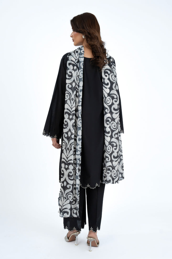 PRET EMBROIDERED & PRINTED LAWN 3 PCS