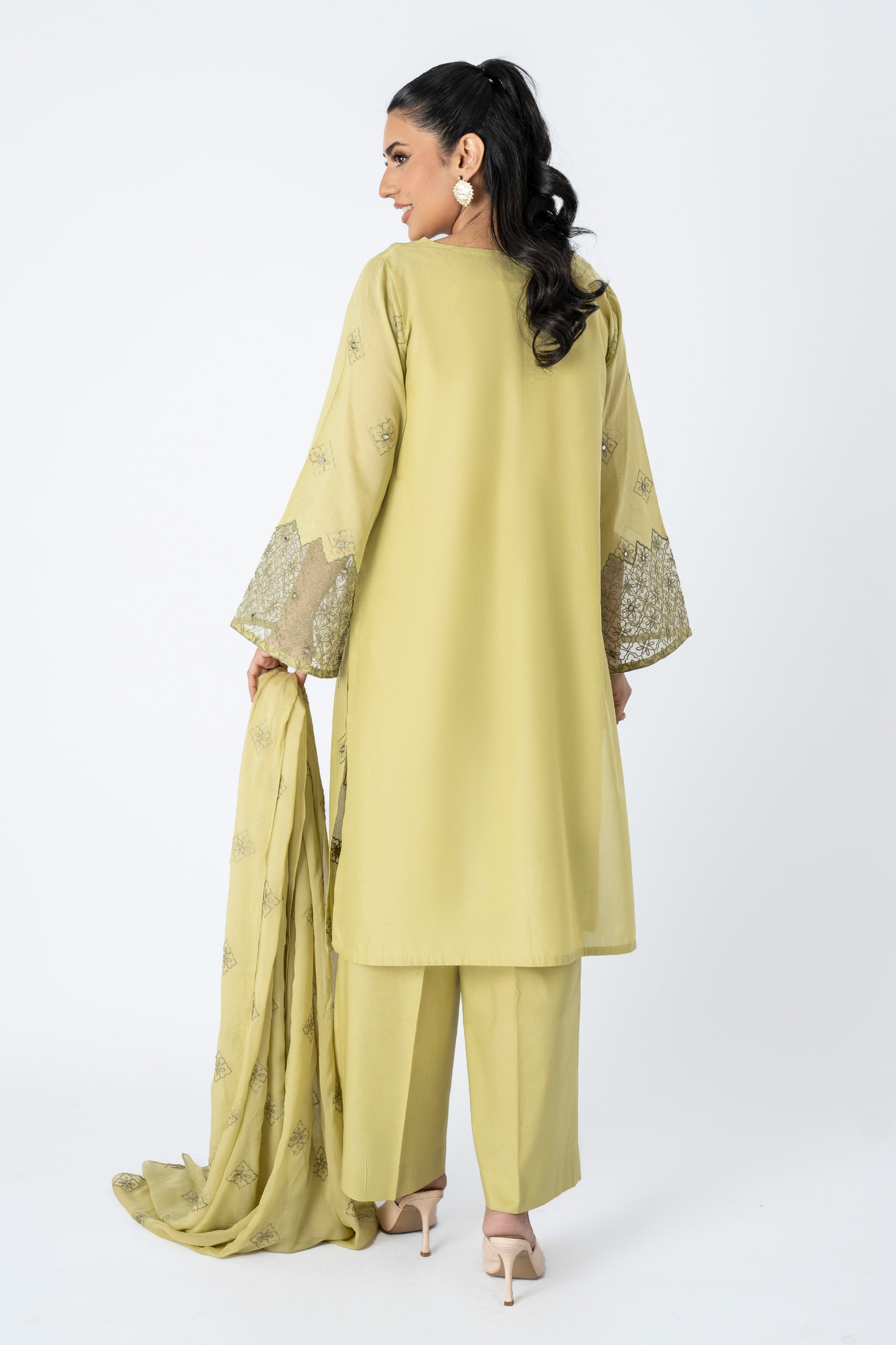 PRET EMBROIDERED & EMBELISHED LAWN 3 PCS