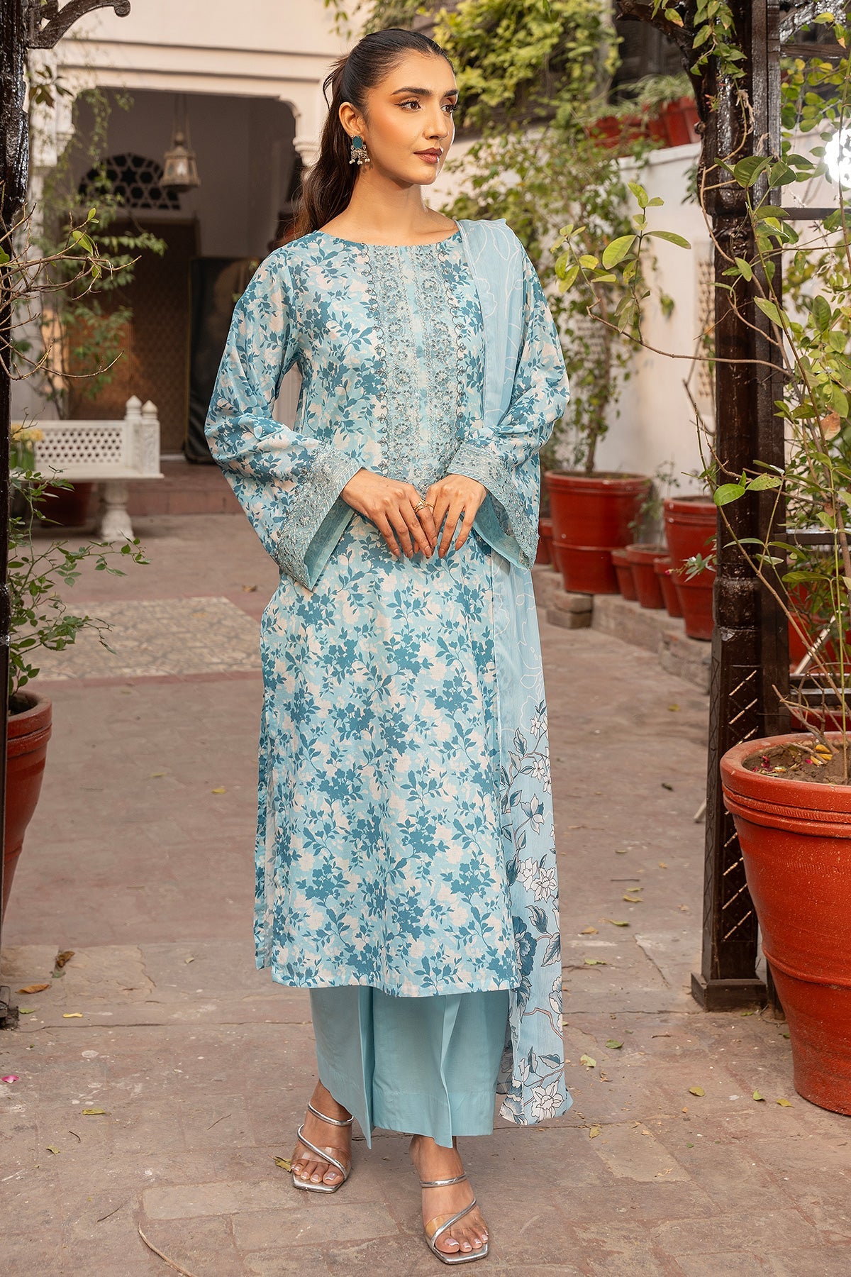 PRET EMBROIDERED & PRINTED LAWN 3 PCS