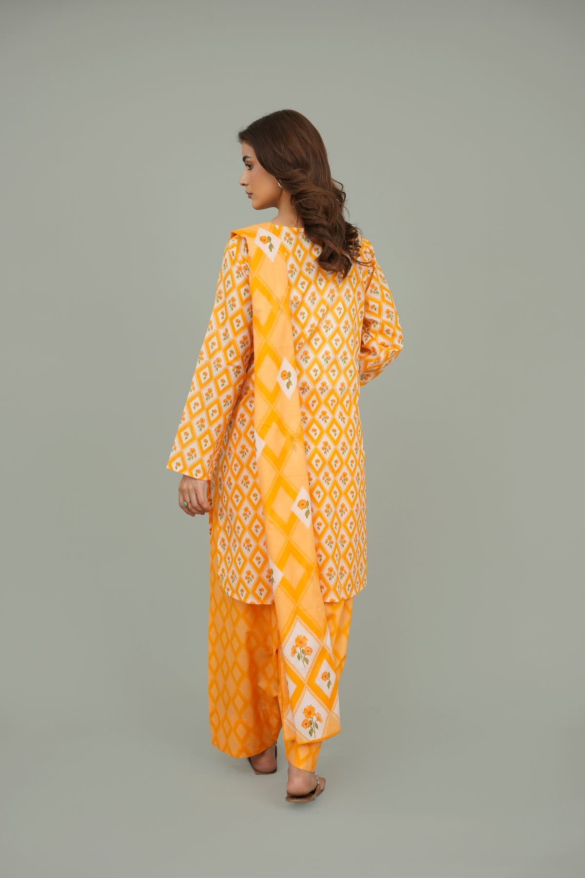 PRET PRINTED LAWN 3 PCS
