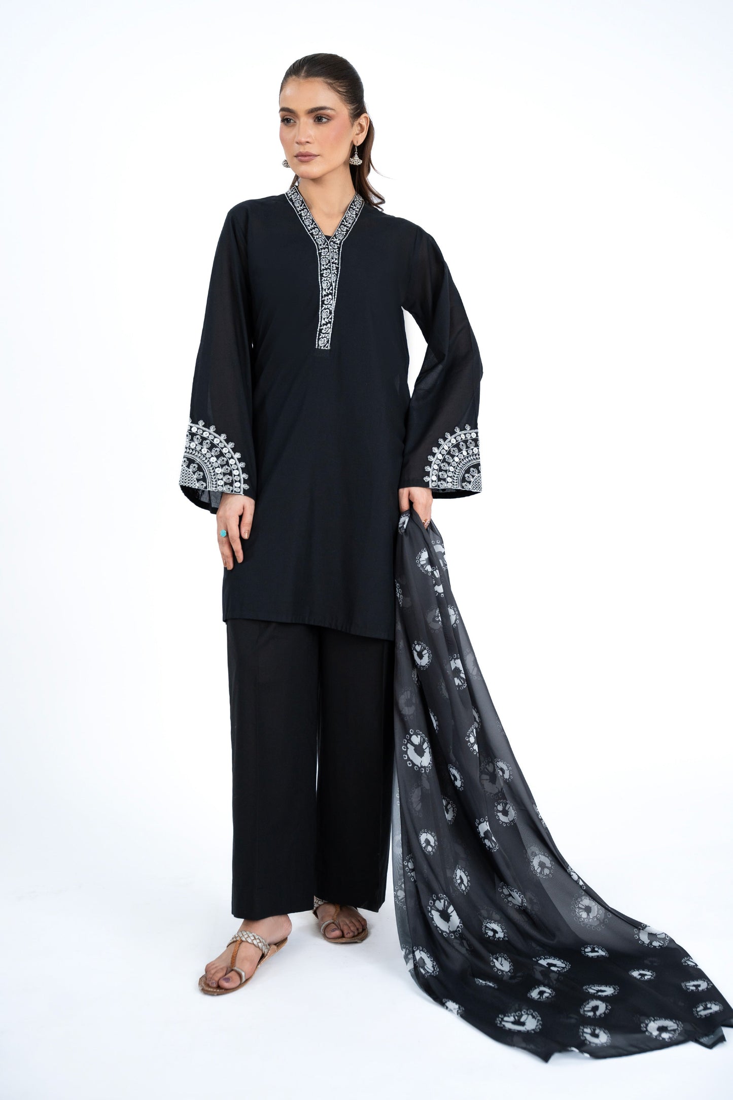 PRET EMBROIDERED & PRINTED LAWN 3 PCS