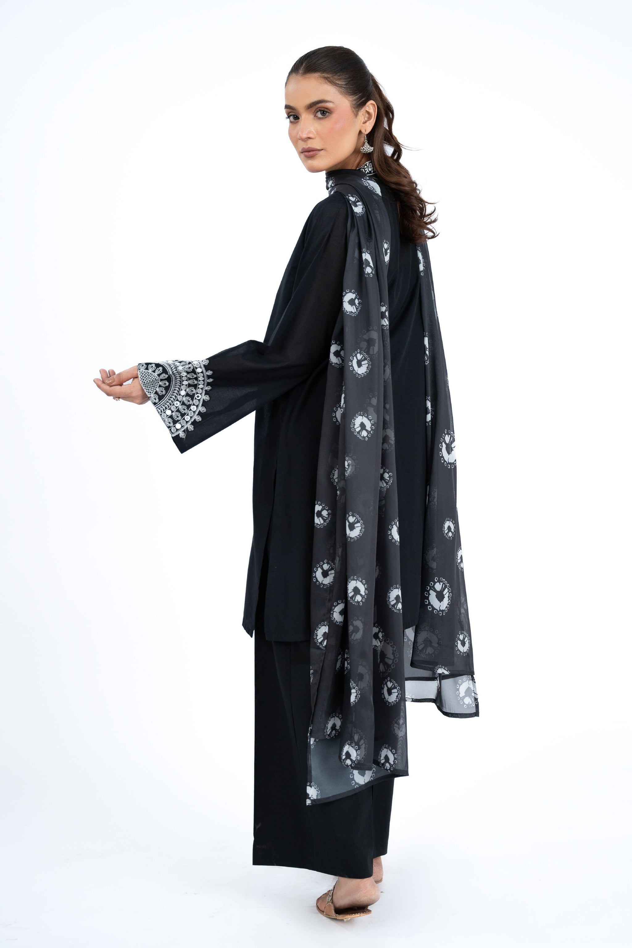 PRET EMBROIDERED & PRINTED LAWN 3 PCS
