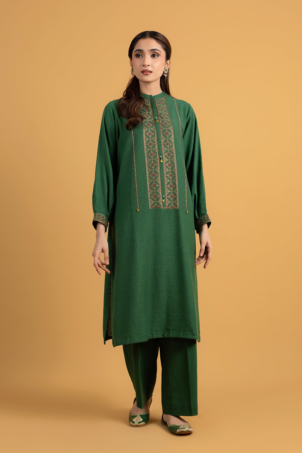 PRET EMBROIDERED COTTON KARANDI 2 PCS