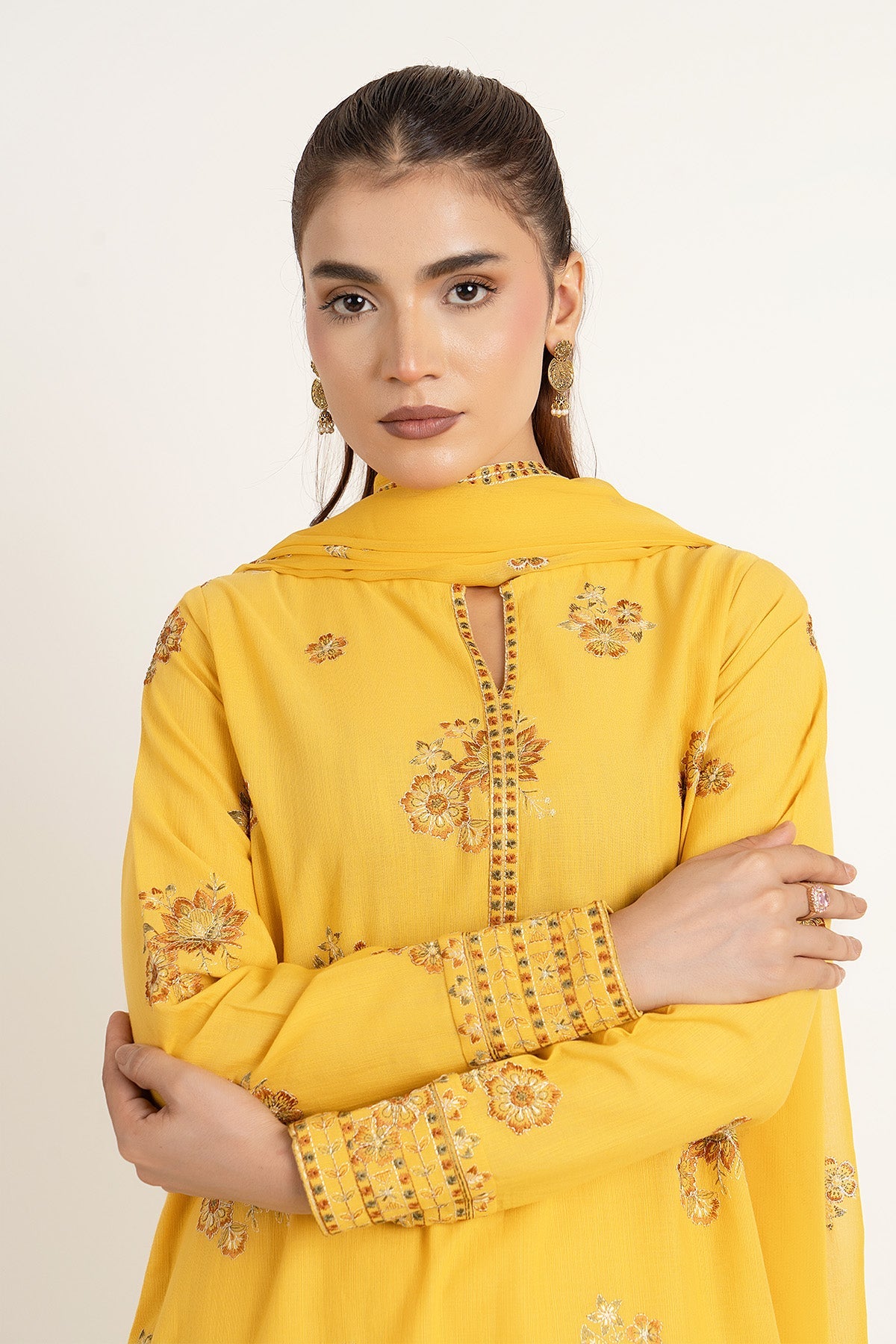 PRET EMBROIDERED  SLUB KHADDAR 3 PCS