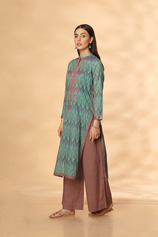 PRET EMBROIDERED PRINTED LAWN 2 PCS