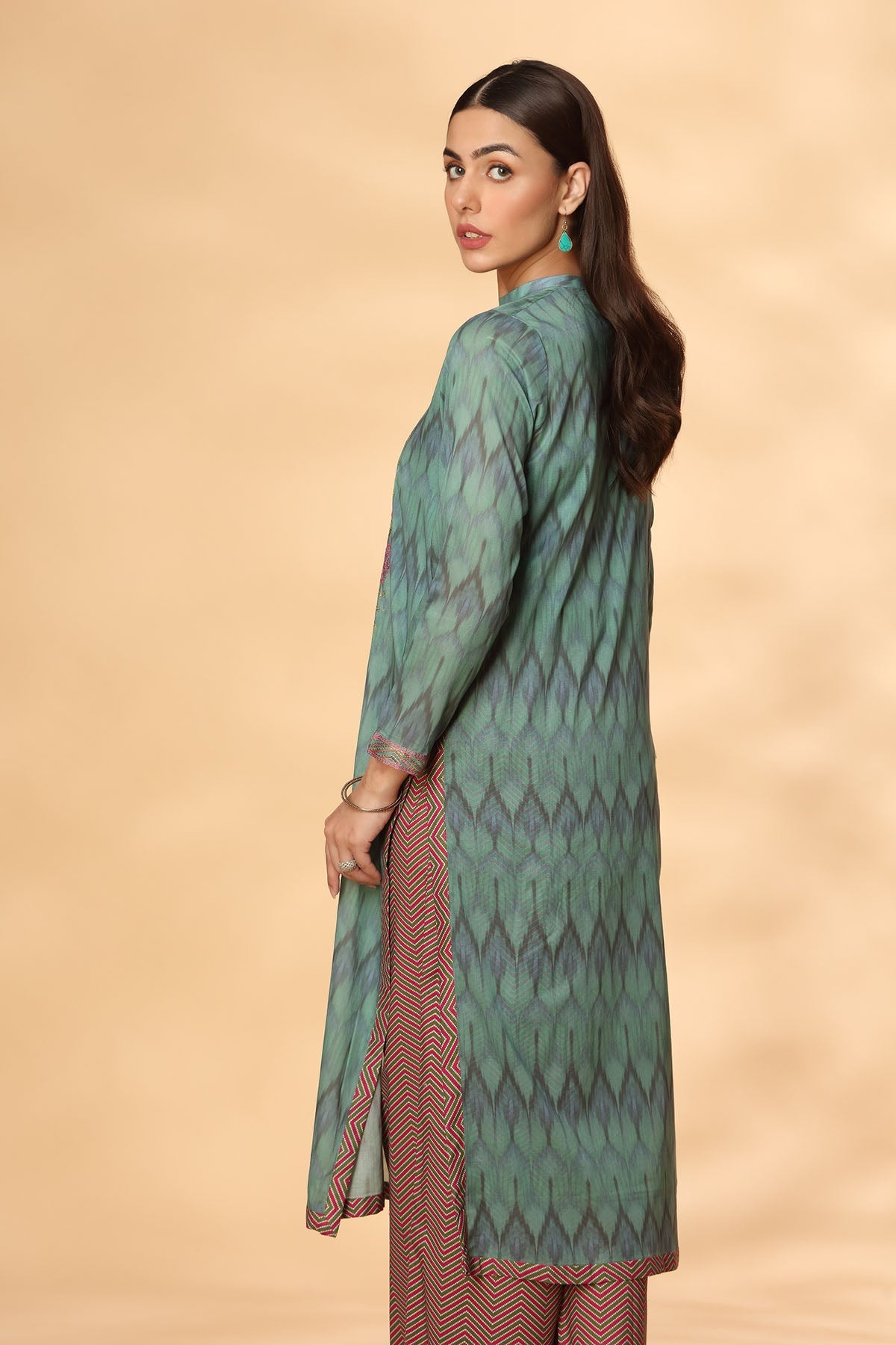PRET EMBROIDERED PRINTED LAWN 2 PCS