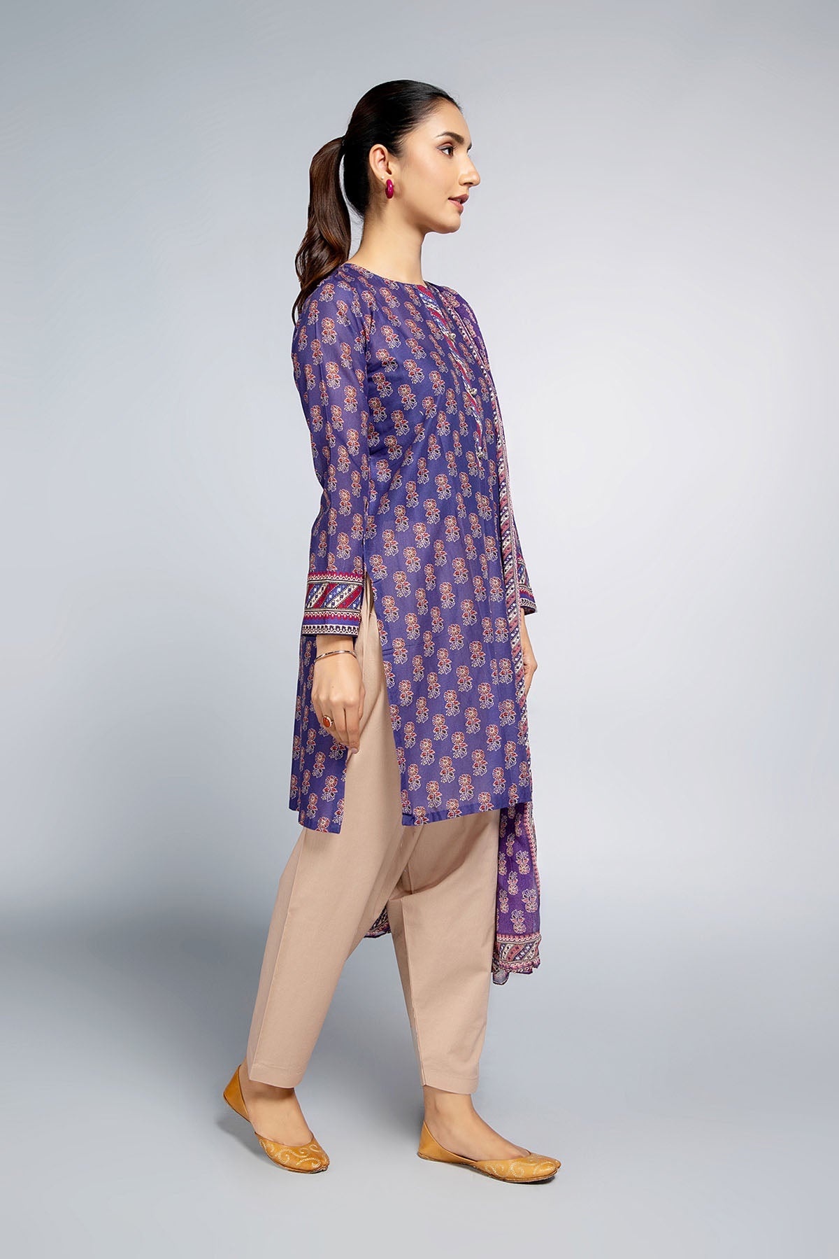 PRET PRINTED LAWN 2 PCS