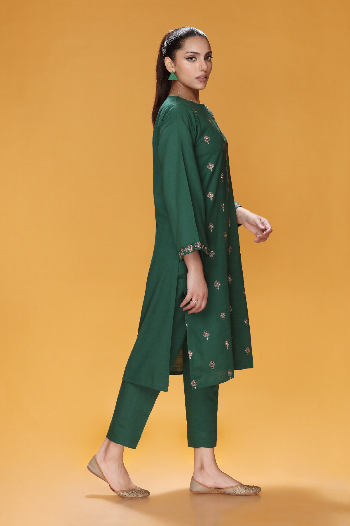 PRET EMBROIDERED  KHADDAR 2 PCS