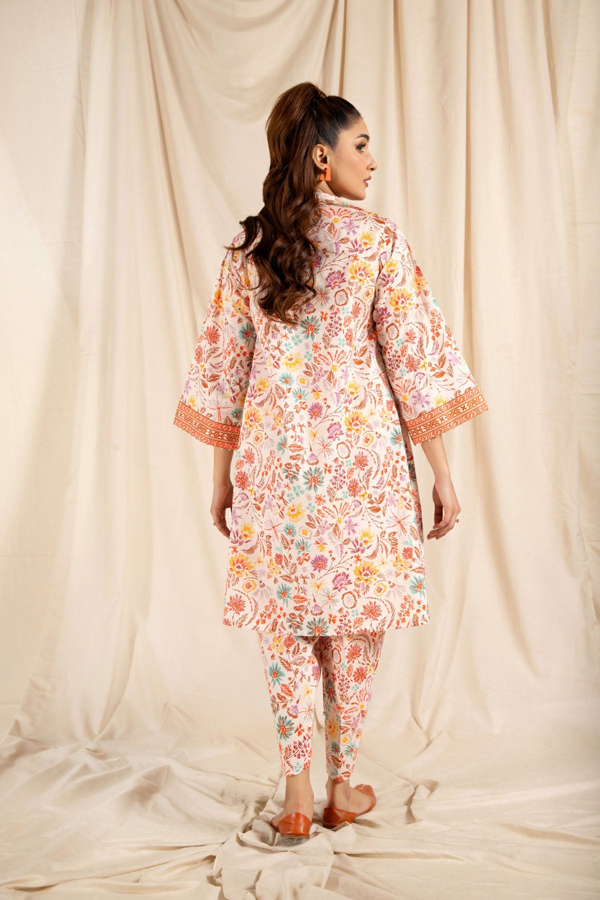 PRINTED CAMBRIC 1 PCS (UNSTITCHED)