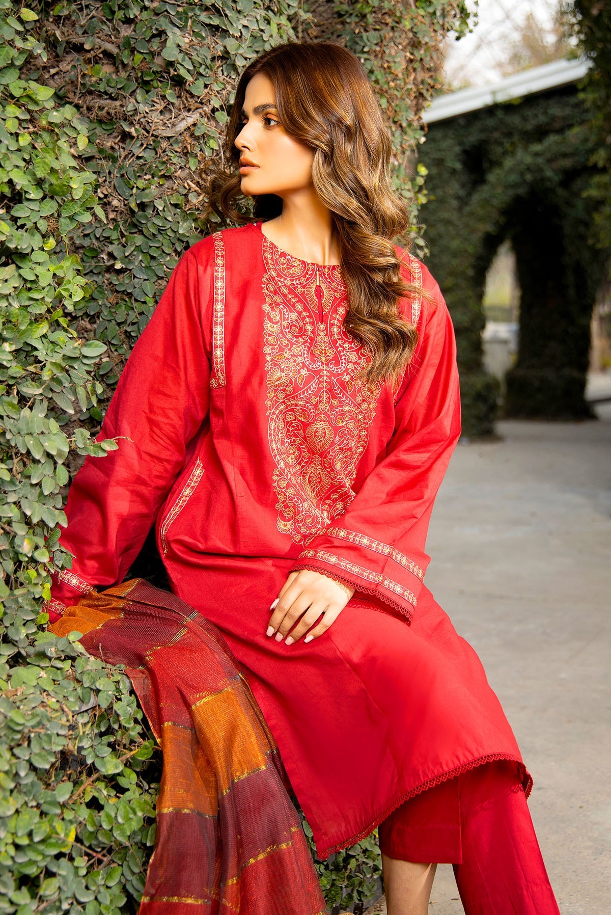 PRET EMBROIDERED LAWN  3 PCS