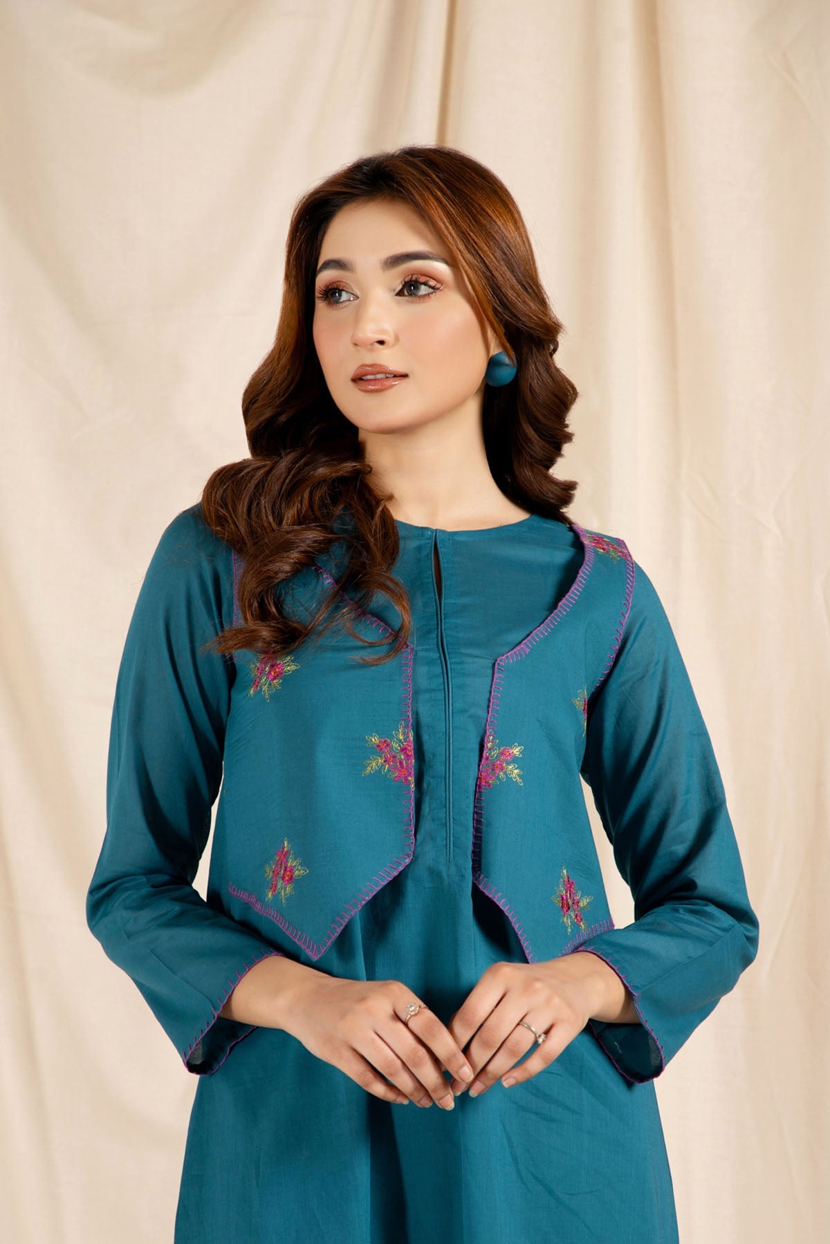 PRET EMBROIDERED LAWN 2 PCS