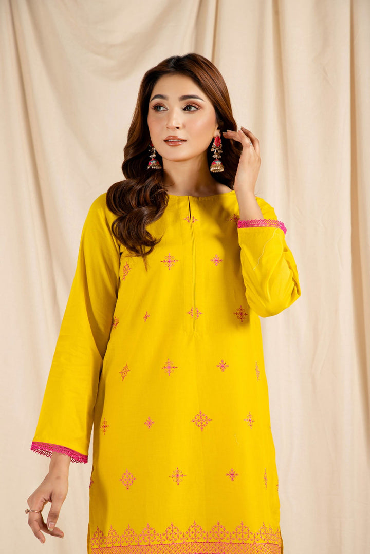 PRET EMBROIDERED LAWN 2 PCS